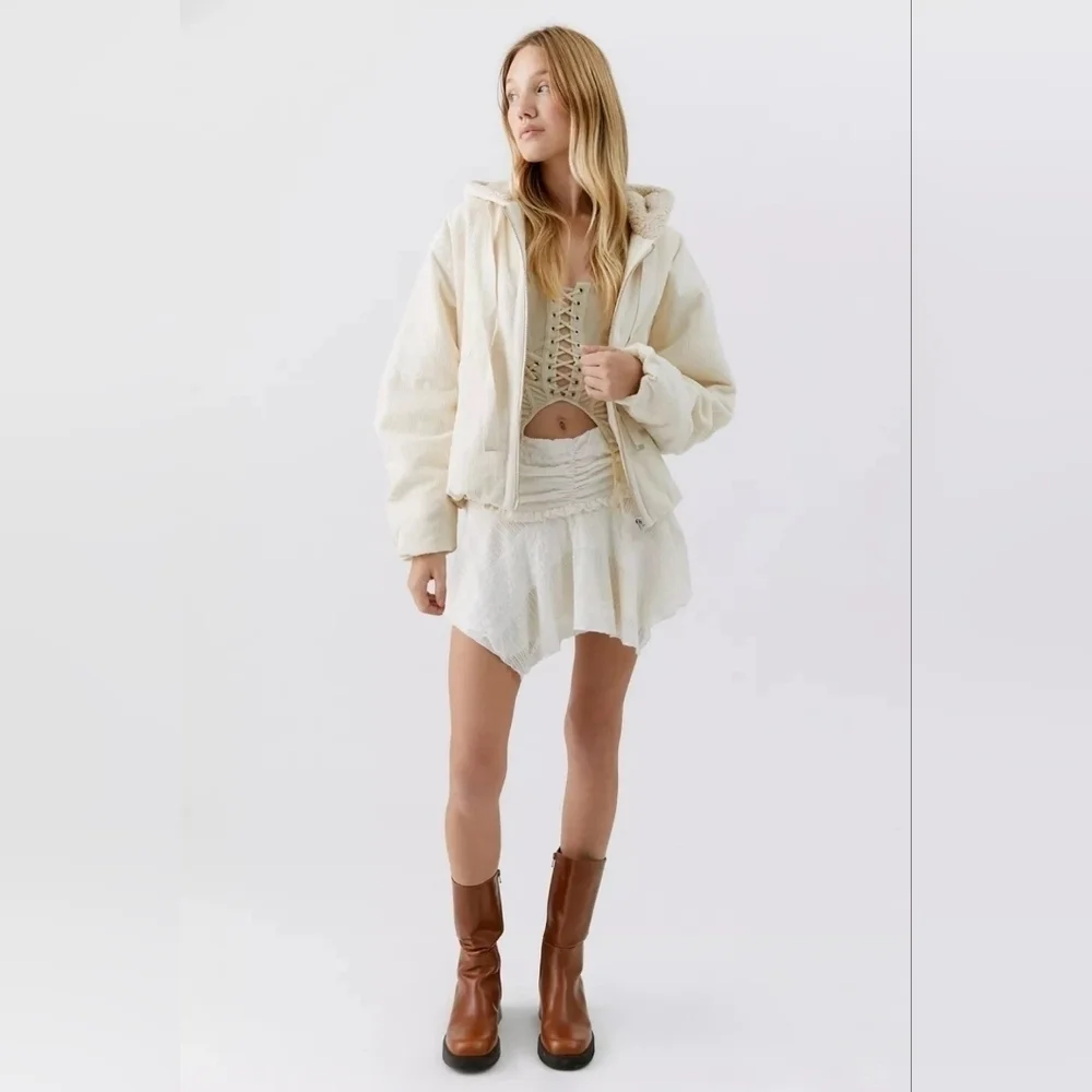 Urban Outfitters Casey Corduroy Zip Hooded Puffer Jacket White Ivory Large - Picture 10 of 13